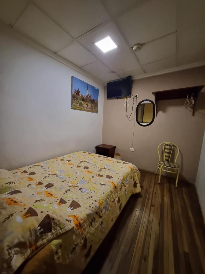 Hostal Alborada กูเอ็งกา ภายนอก รูปภาพ