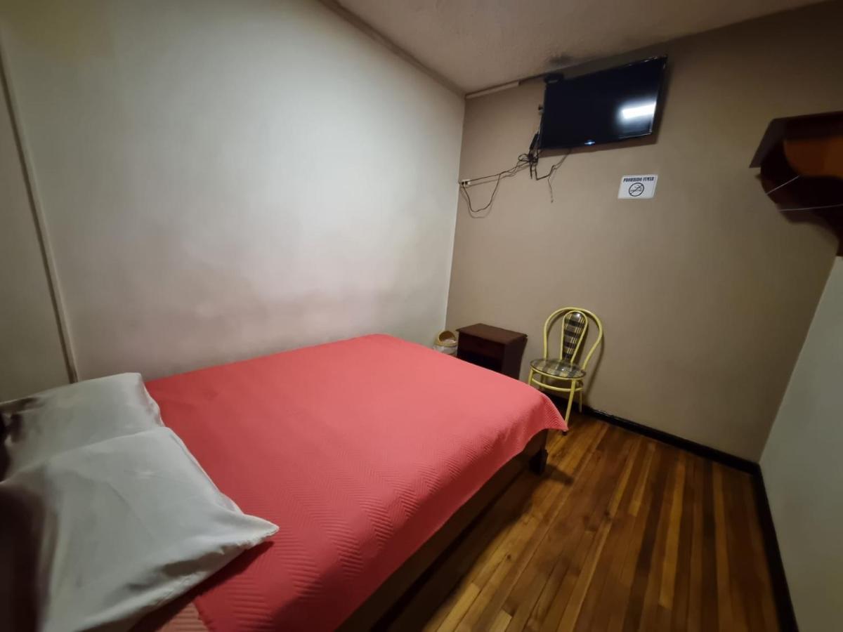 Hostal Alborada กูเอ็งกา ภายนอก รูปภาพ