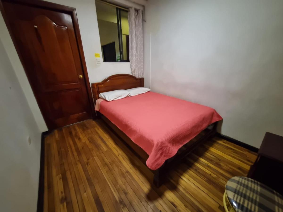 Hostal Alborada กูเอ็งกา ภายนอก รูปภาพ