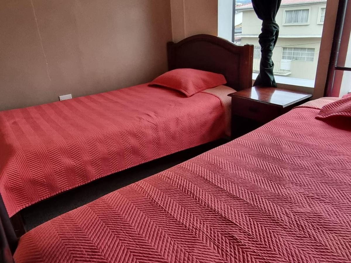 Hostal Alborada กูเอ็งกา ภายนอก รูปภาพ