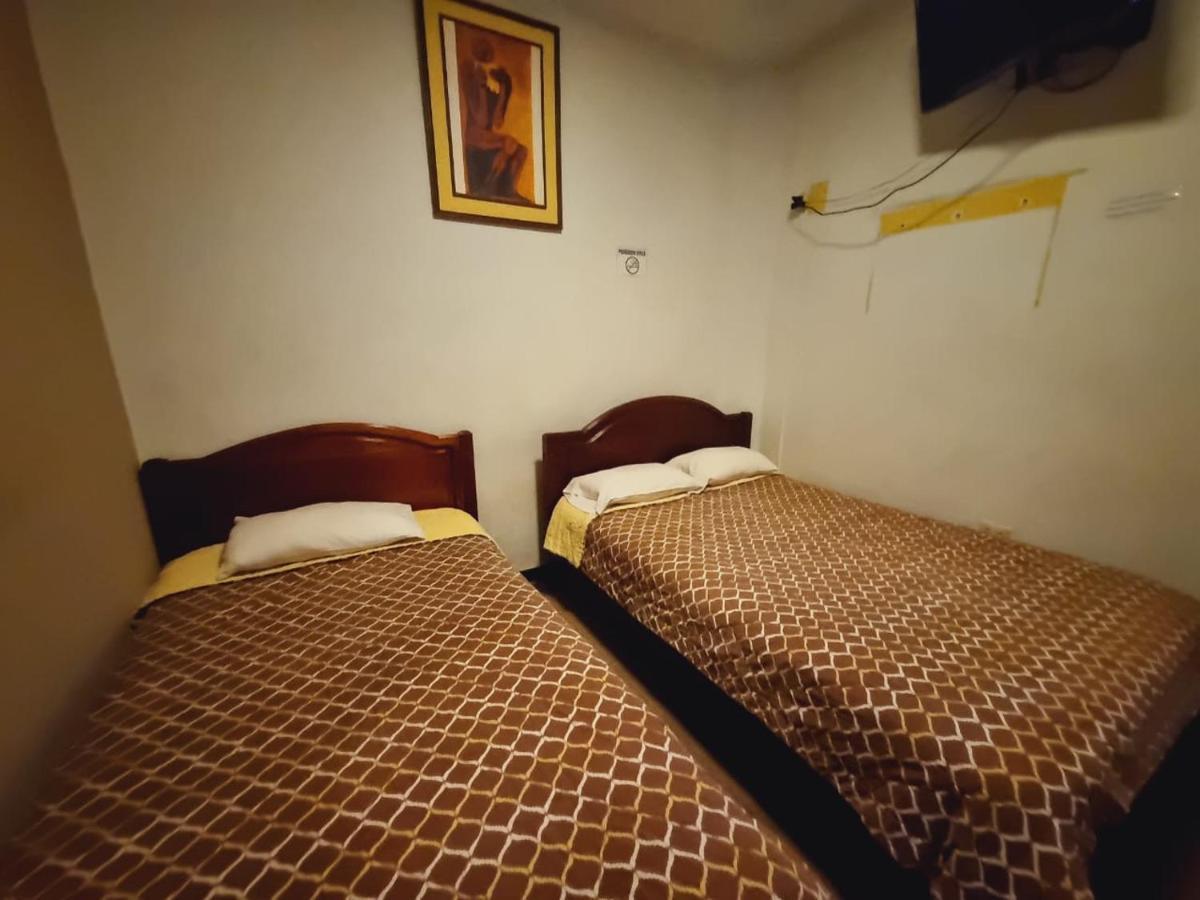 Hostal Alborada กูเอ็งกา ภายนอก รูปภาพ