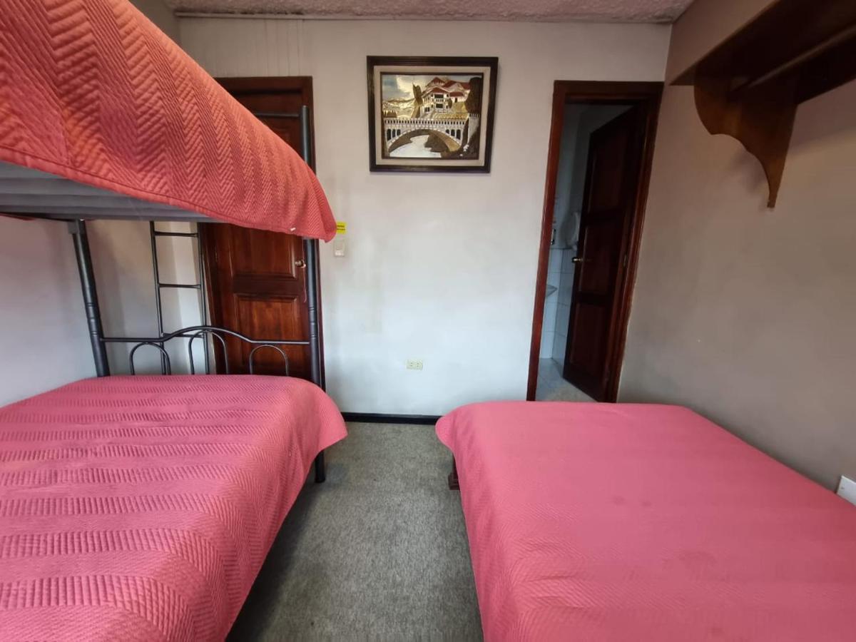 Hostal Alborada กูเอ็งกา ภายนอก รูปภาพ