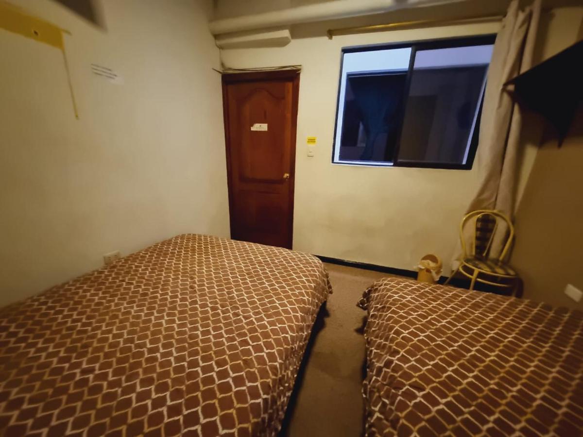 Hostal Alborada กูเอ็งกา ภายนอก รูปภาพ