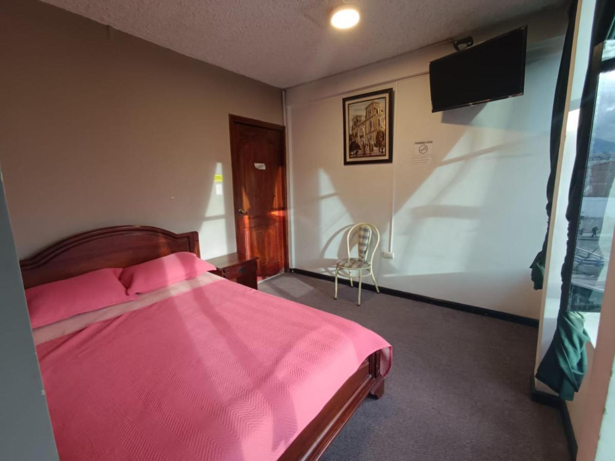 Hostal Alborada กูเอ็งกา ภายนอก รูปภาพ