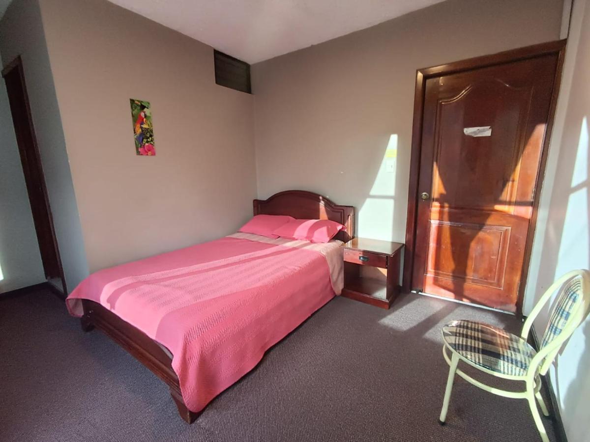 Hostal Alborada กูเอ็งกา ภายนอก รูปภาพ