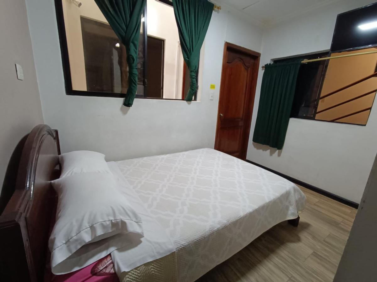 Hostal Alborada กูเอ็งกา ภายนอก รูปภาพ